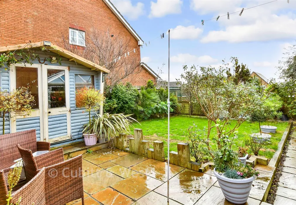 Rear Garden - Harbour View Close, Newhaven, East Sussex - Wards of Kent