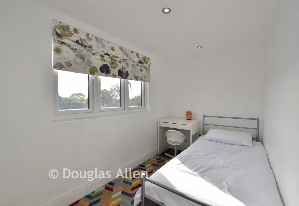 Bedroom 4 - Colson Road, Loughton, Essex - Wards of Kent