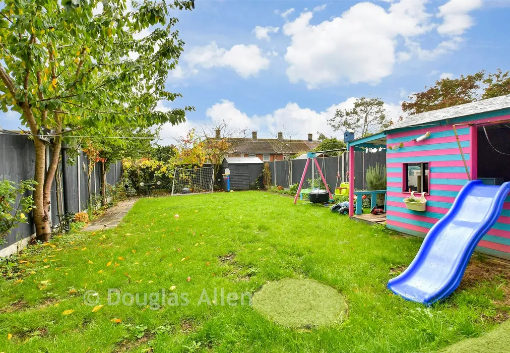 Rear Garden - Colson Road, Loughton, Essex - Wards of Kent