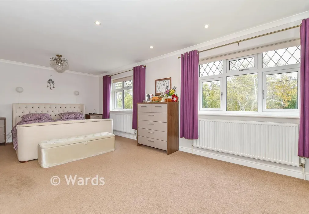 Bedroom 1 - Park Road, Littlestone, New Romney, Kent - Wards of Kent