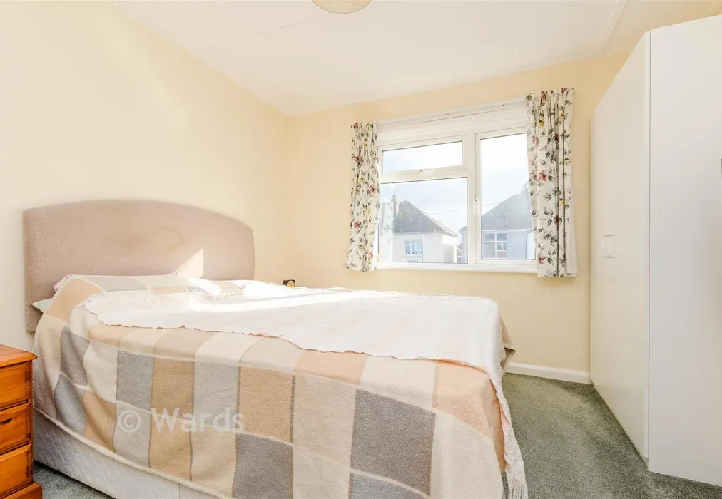 Bedroom 1 - Cecil Avenue, Sheerness, Kent - Wards of Kent