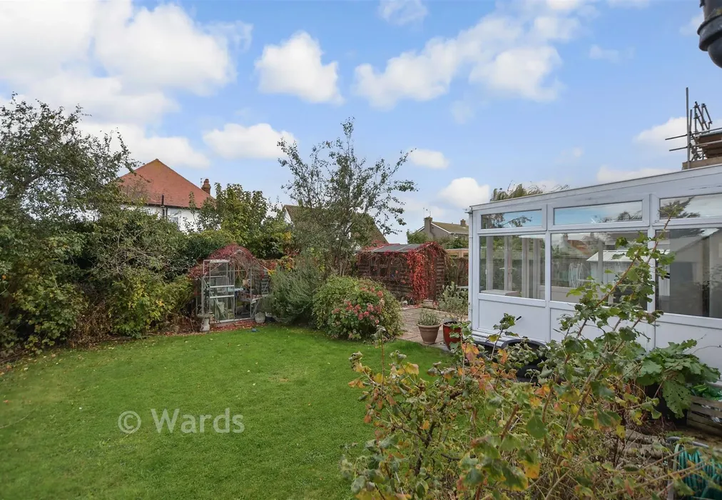 Rear Garden - Fernlea Avenue, Herne Bay, Kent - Wards of Kent