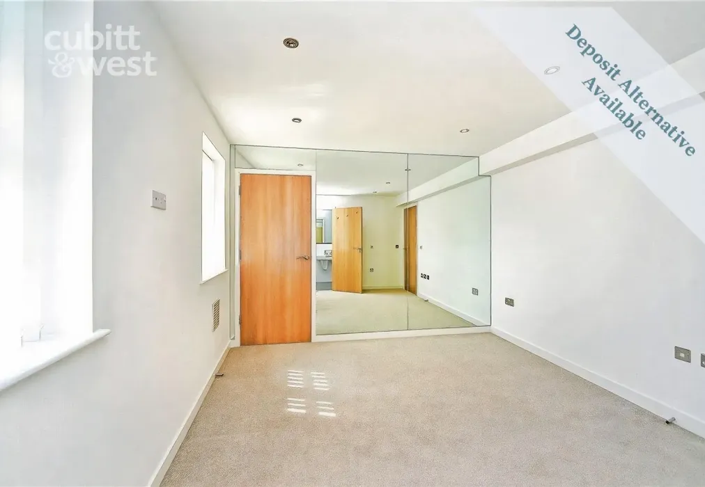 Bedroom - Grand Ocean, Longridge Avenue, BN2 - Wards of Kent