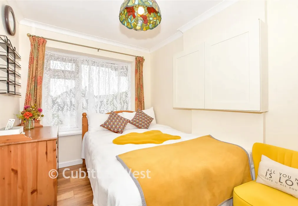 Bedroom 3 - Stakes Hill Road, Waterlooville, Hampshire - Wards of Kent