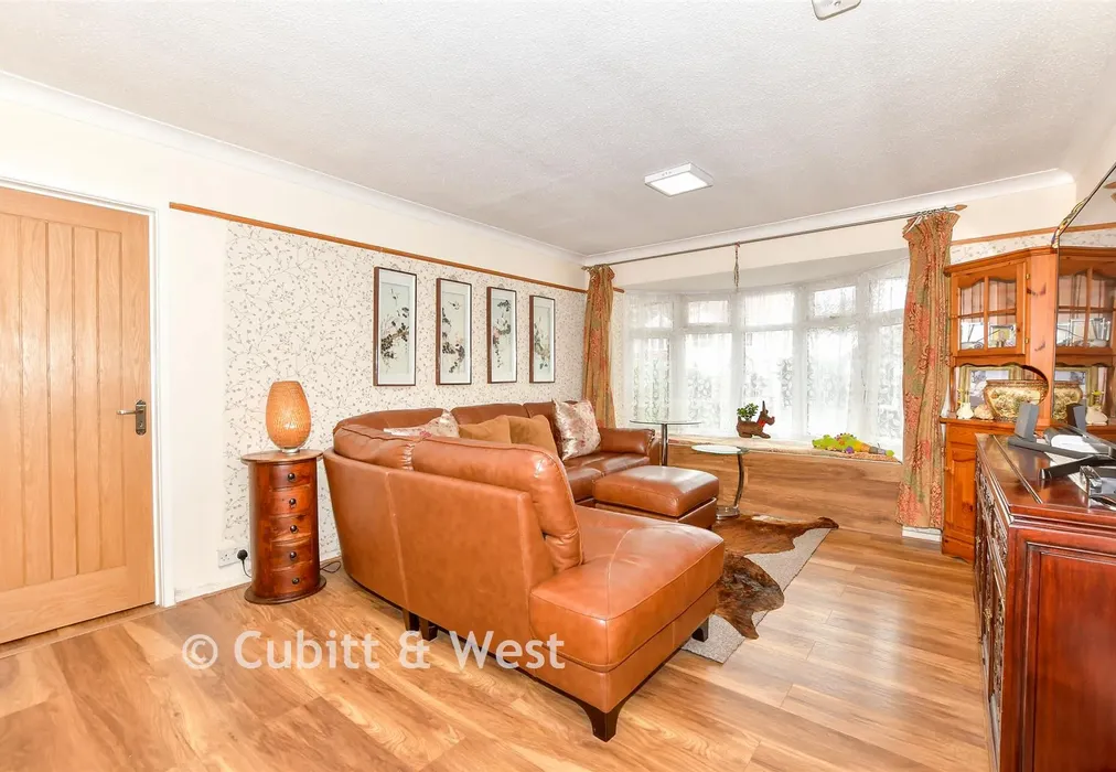 Lounge - Stakes Hill Road, Waterlooville, Hampshire - Wards of Kent