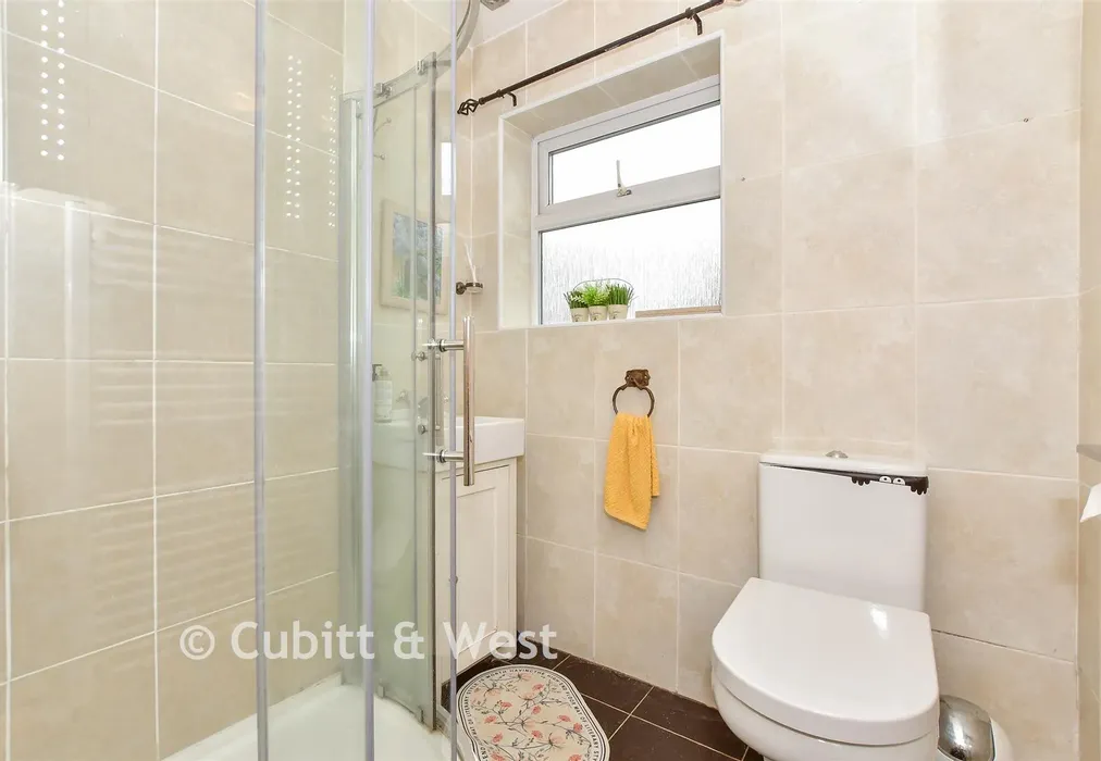 Shower Room - Stakes Hill Road, Waterlooville, Hampshire - Wards of Kent