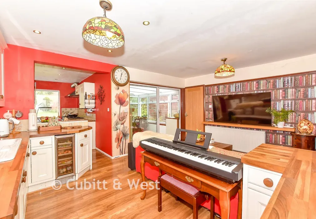 Kitchen/Dining Room - Stakes Hill Road, Waterlooville, Hampshire - Wards of Kent