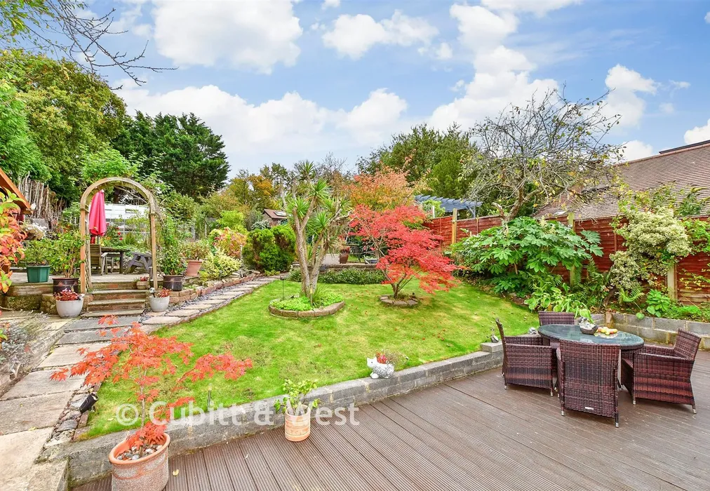 Rear Garden - Stakes Hill Road, Waterlooville, Hampshire - Wards of Kent