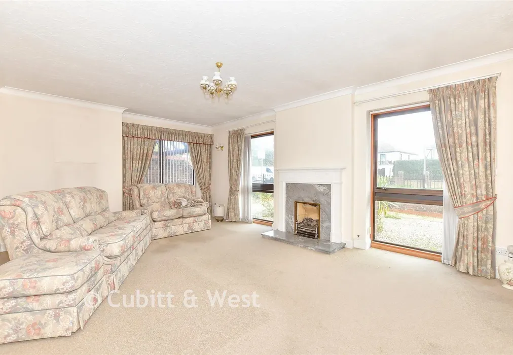 Lounge - Pump Lane, Waterlooville, Hampshire - Wards of Kent