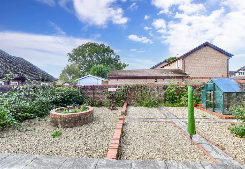 Rear Garden - Pump Lane, Waterlooville, Hampshire - Wards of Kent