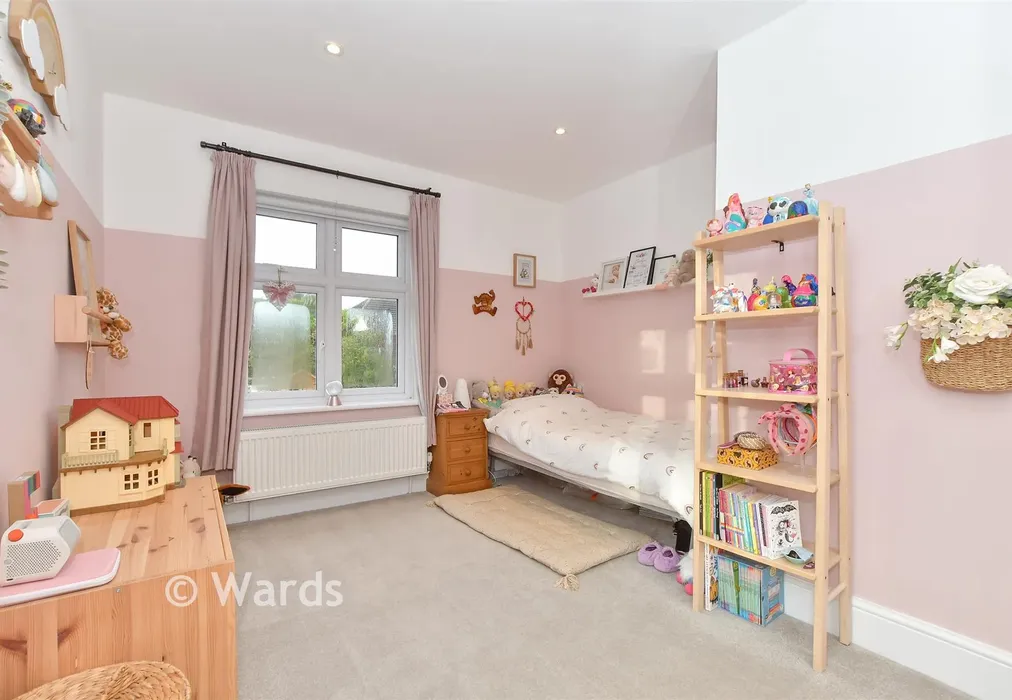 Bedroom 2 - Little Buckland Avenue, Maidstone, Kent - Wards of Kent