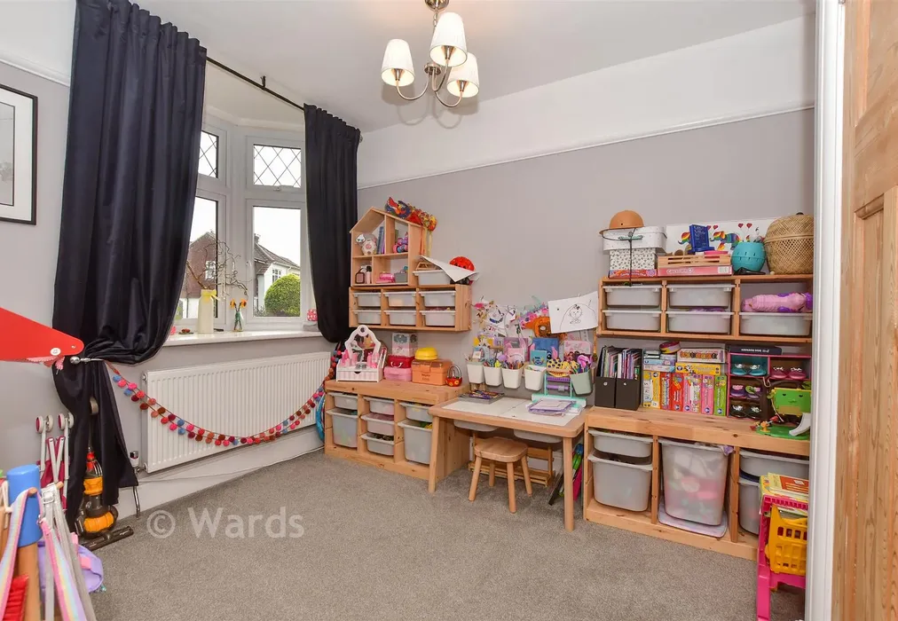 Lounge - Little Buckland Avenue, Maidstone, Kent - Wards of Kent