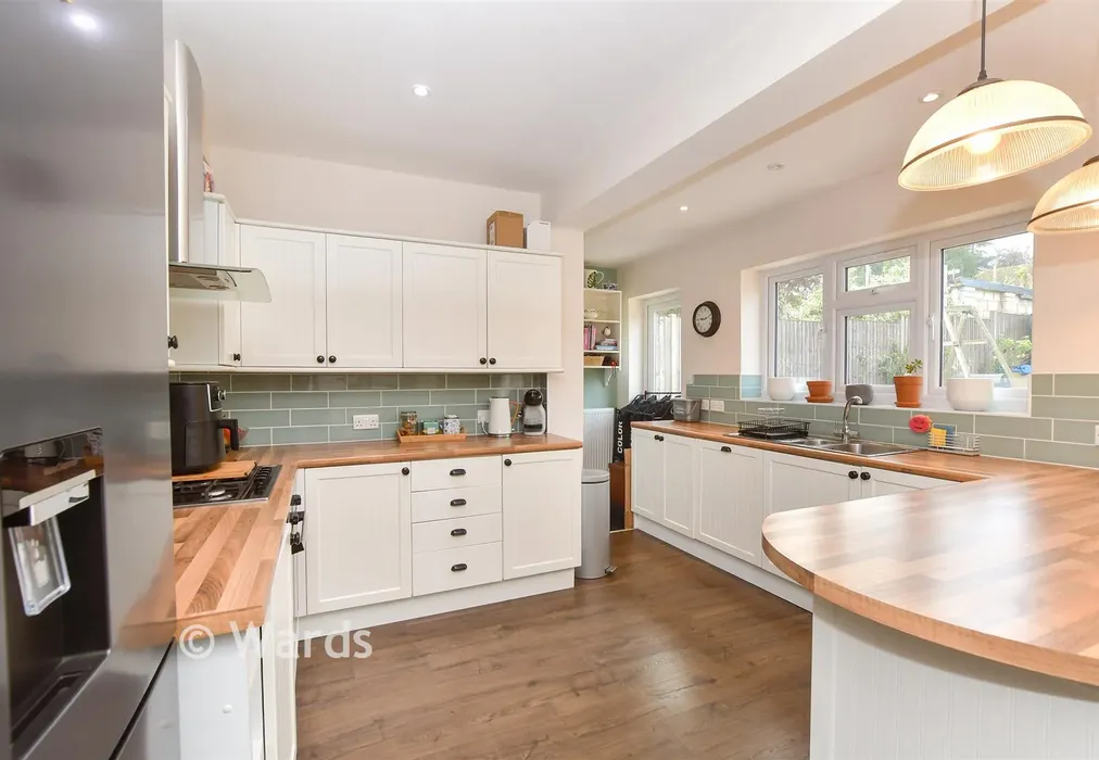 Kitchen Area - Little Buckland Avenue, Maidstone, Kent - Wards of Kent