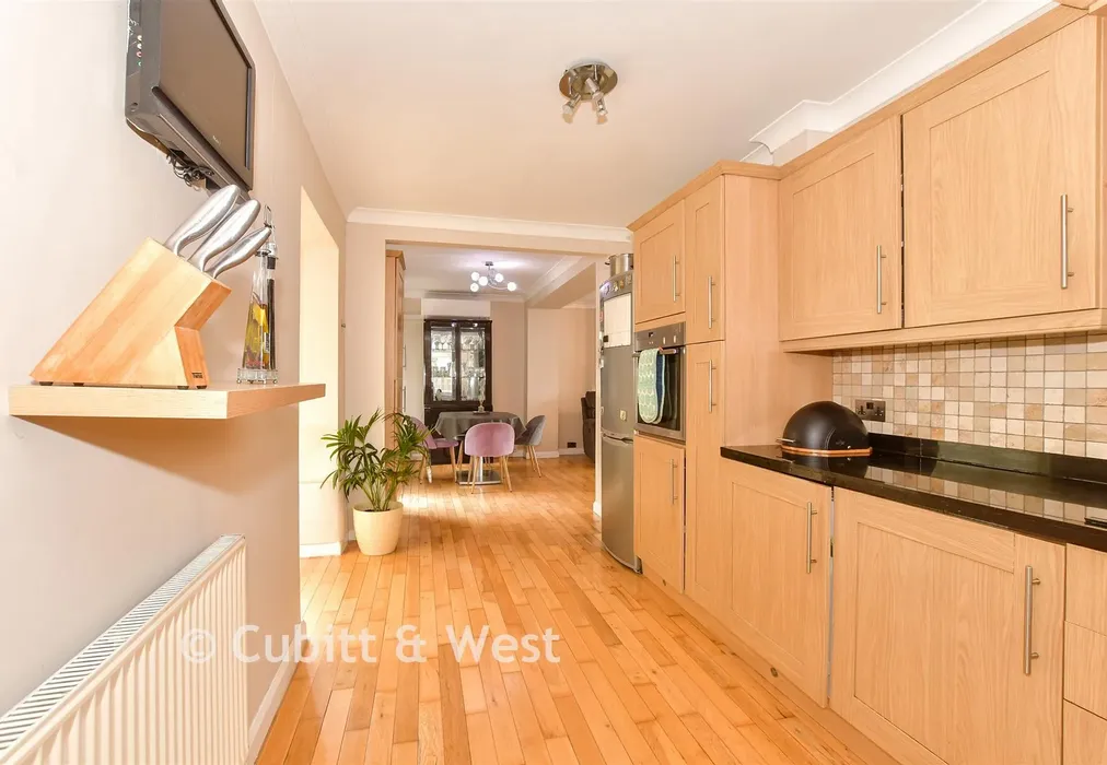 Kitchen - Beechwood Villas, Salfords, Surrey - Wards of Kent