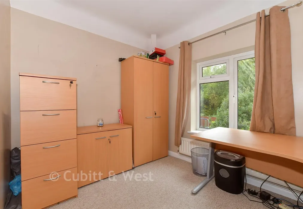 Bedroom 4 - Beechwood Villas, Salfords, Surrey - Wards of Kent
