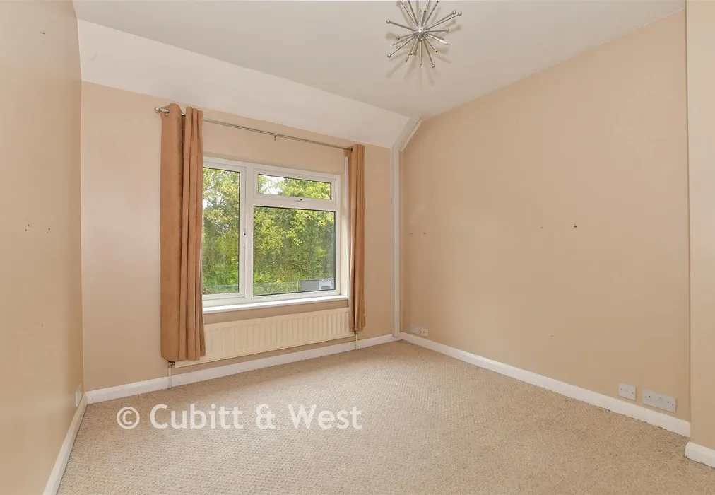 Bedroom 3 - Beechwood Villas, Salfords, Surrey - Wards of Kent