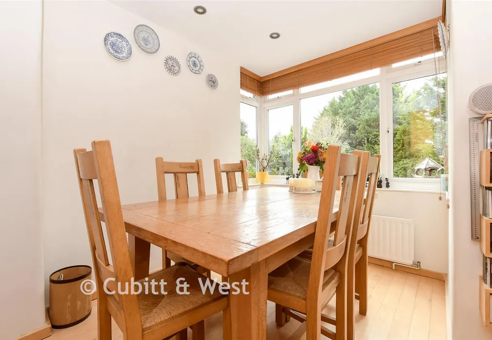 Dining Area - Green Curve, Banstead, Surrey - Wards of Kent