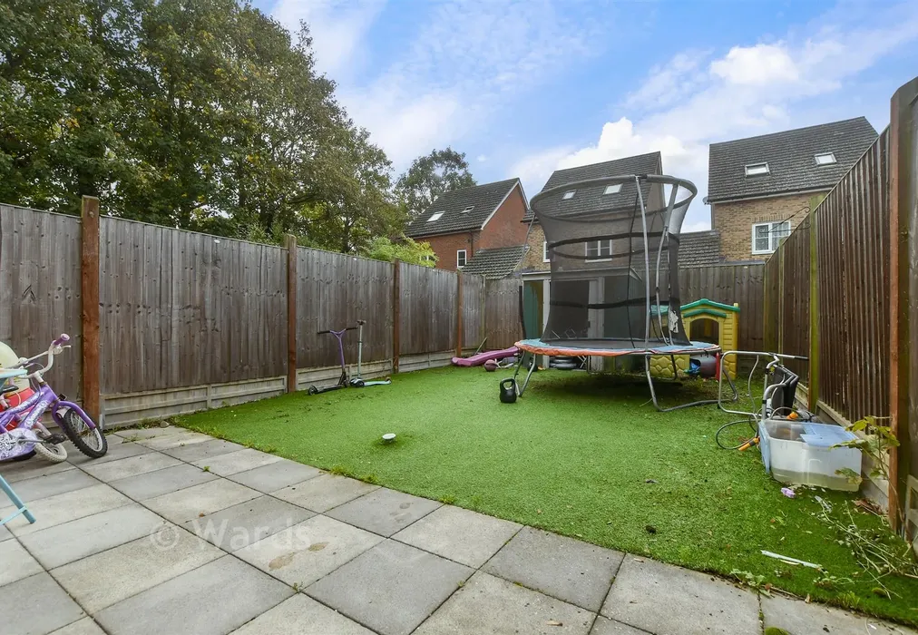Rear Garden - Cantium Place, Snodland, Kent - Wards of Kent