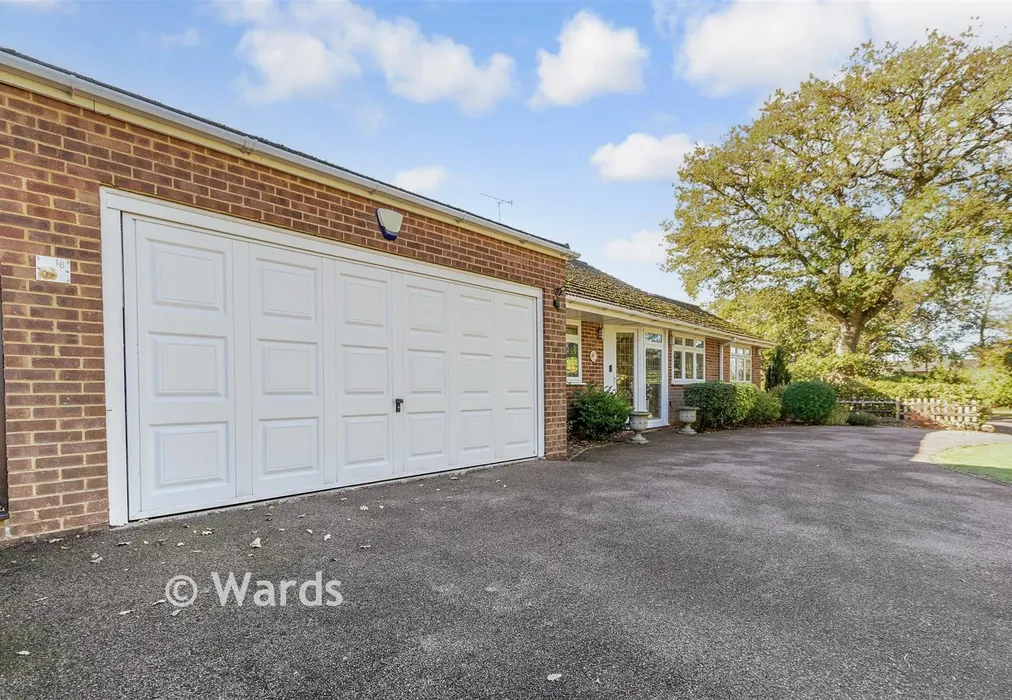 Garage - Mill Lane, Chatham, Kent - Wards of Kent