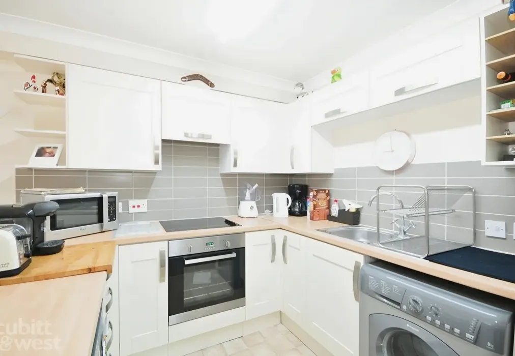 1ad5b67c-stirling - Garlands Road Redhill RH1 - Wards of Kent