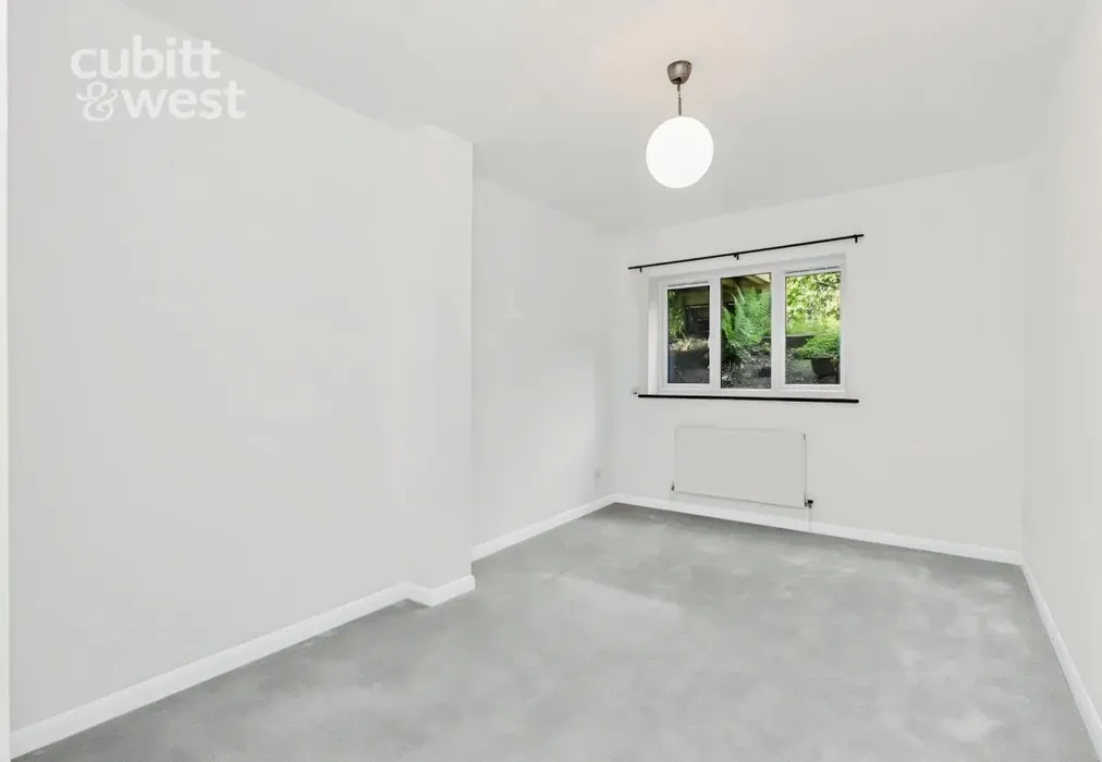 Bedroom - High Street, Nutley, TN22 - Wards of Kent