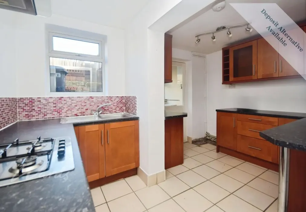 Kitchen - Brookfield Avenue Dover CT16 - Wards of Kent