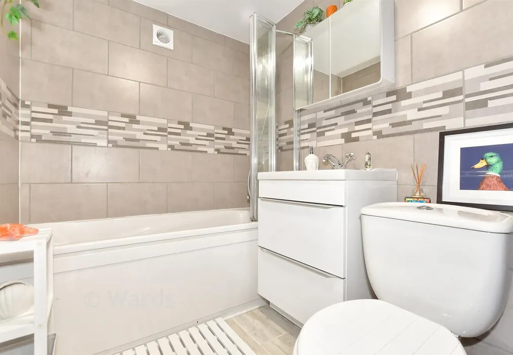 Bathroom - Ashley Avenue, Cheriton, Folkestone, Kent - Wards of Kent