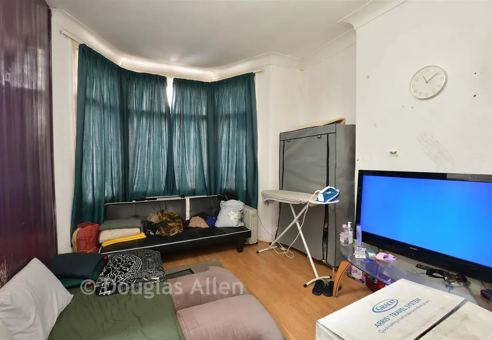 Living Room/Kitchen - Seymour Gardens, Ilford, Essex - Wards of Kent