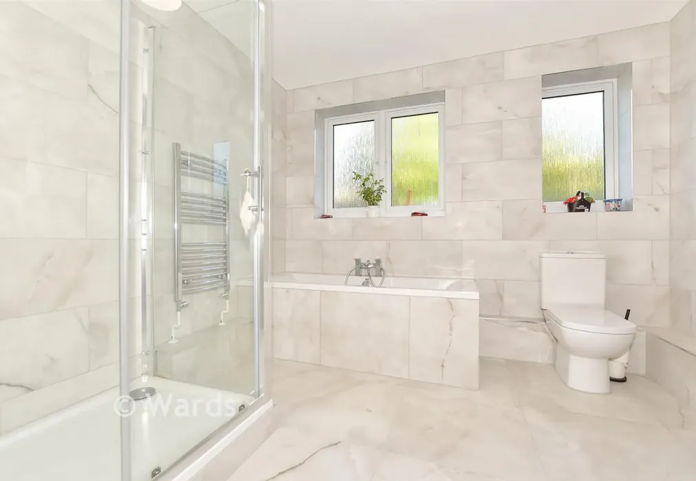 Bathroom - Broadmead Road, Folkestone, Kent - Wards of Kent