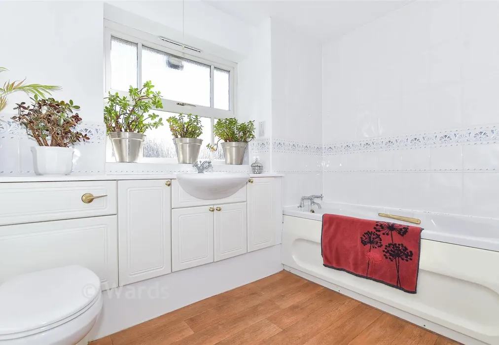 Bathroom - Anson Avenue, West Malling, Kent - Wards of Kent