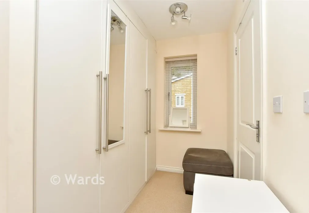 Dressing Area - Ward View, Chatham, Kent - Wards of Kent