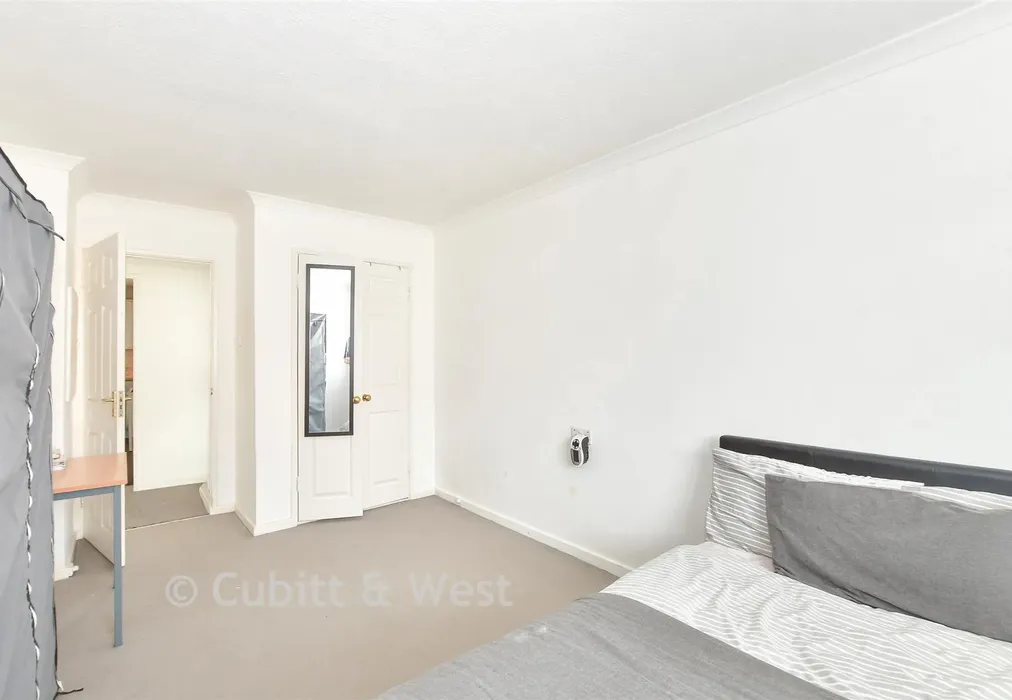 Bedroom 1 - Boswell Road, Tilgate, Crawley, West Sussex - Wards of Kent