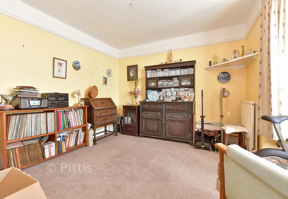 Bedroom 2 - Copse Lane, Freshwater, Isle of Wight - Wards of Kent