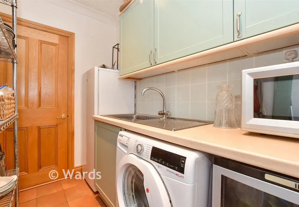 Utility Room - Victoria Road, Deal, Kent - Wards of Kent