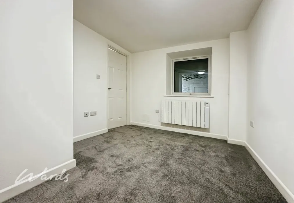 Bedroom - Tonbridge Road Maidstone ME16 - Wards of Kent