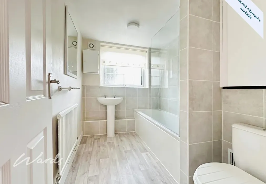 Bathroom - Chapel Road Snodland ME6 - Wards of Kent