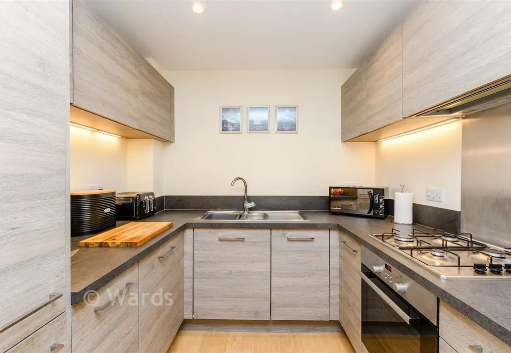 Kitchen - Hazelbourne Avenue, Sevenoaks, Kent - Wards of Kent