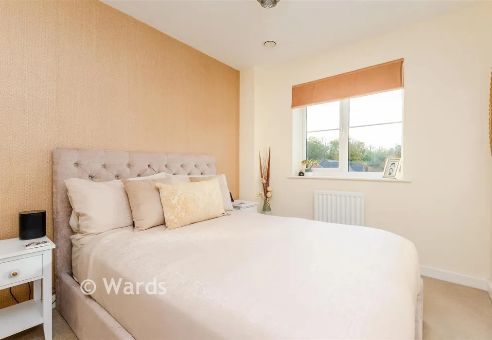 Bedroom 1 - Hazelbourne Avenue, Sevenoaks, Kent - Wards of Kent