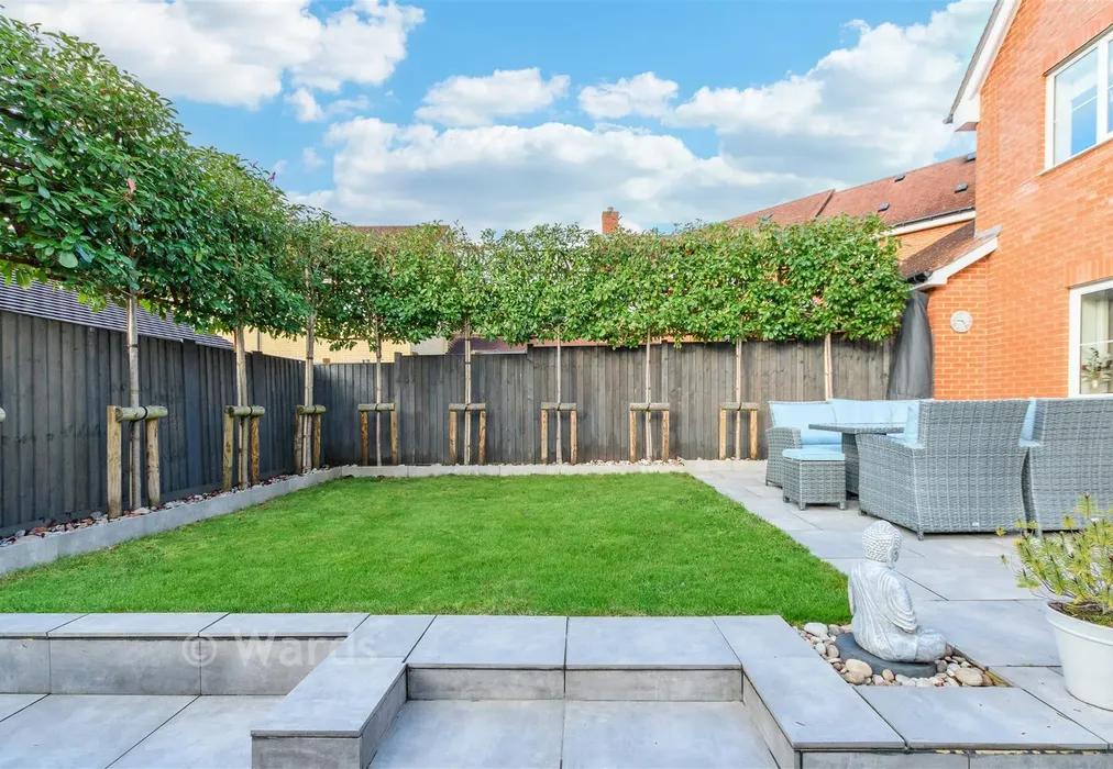 Rear Garden - Hazelbourne Avenue, Sevenoaks, Kent - Wards of Kent