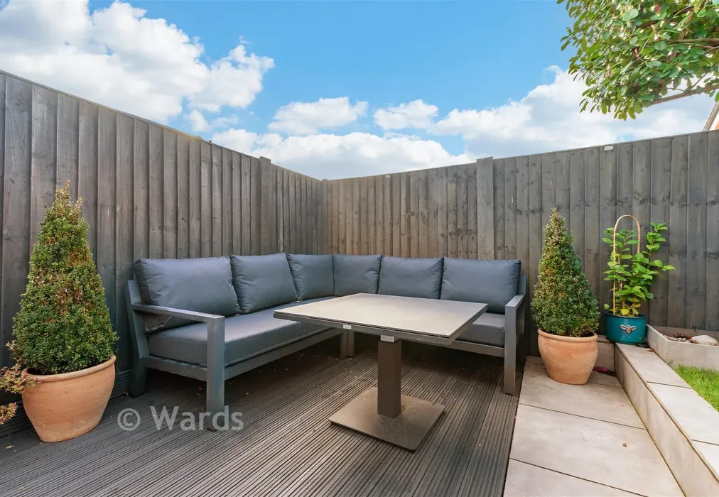 Rear Garden - Hazelbourne Avenue, Sevenoaks, Kent - Wards of Kent