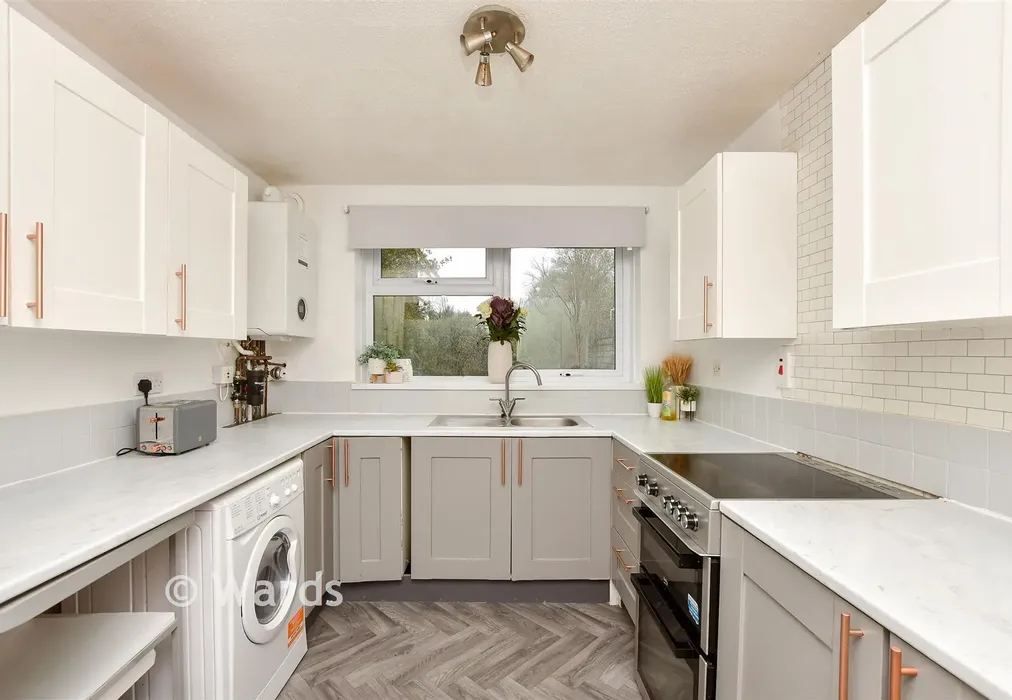 Kitchen - Linley Road, Broadstairs, Kent - Wards of Kent
