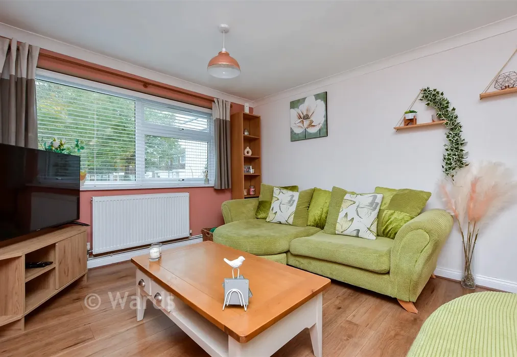 Lounge - Linley Road, Broadstairs, Kent - Wards of Kent