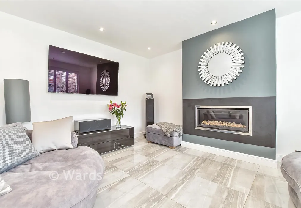 Lounge - Purcell Avenue, Tonbridge, Kent - Wards of Kent