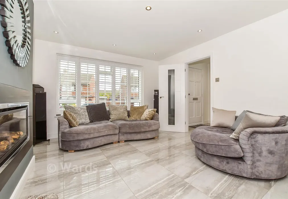 Lounge - Purcell Avenue, Tonbridge, Kent - Wards of Kent