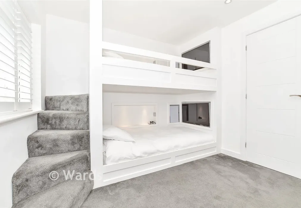 Bedroom 2 - Purcell Avenue, Tonbridge, Kent - Wards of Kent