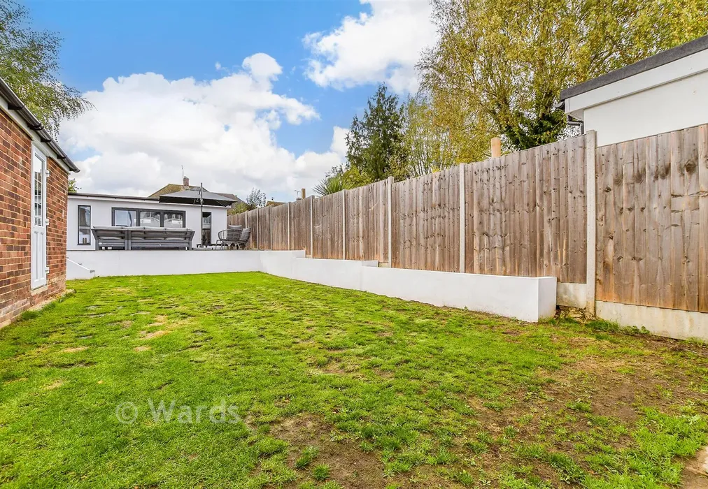 Rear Garden - Purcell Avenue, Tonbridge, Kent - Wards of Kent
