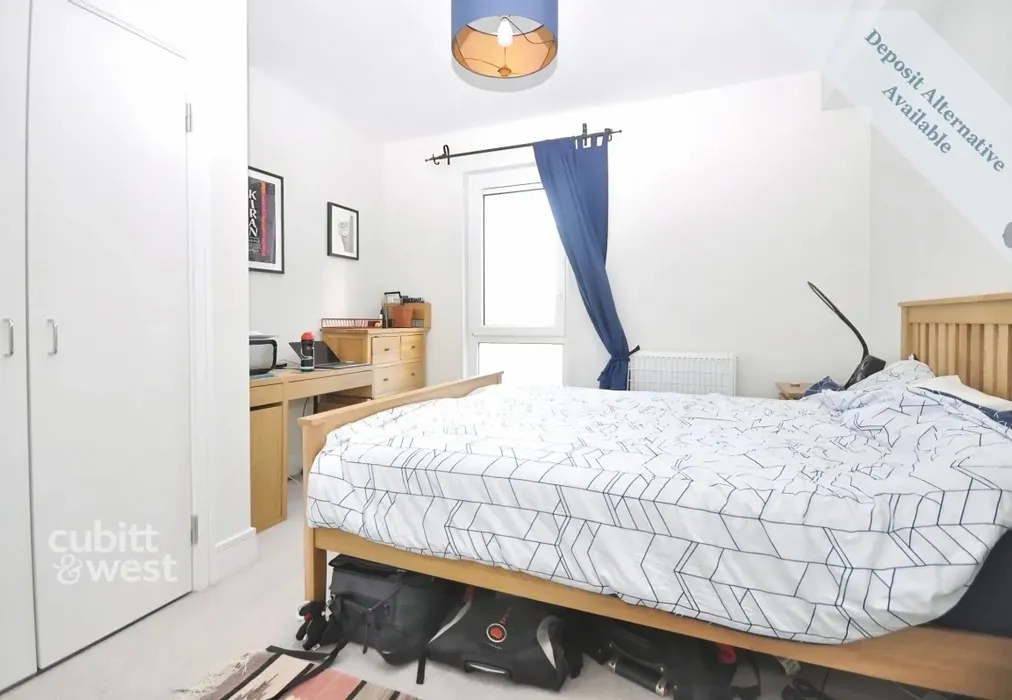 Bedroom - Bloomery House, West Green Drive, RH11 - Wards of Kent
