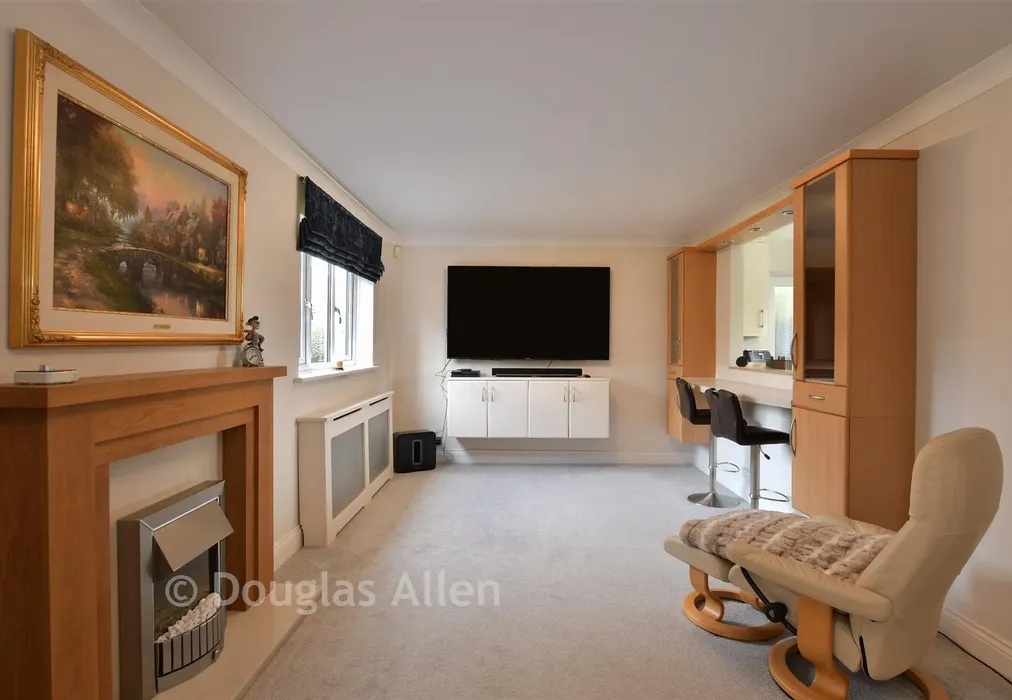 Lounge - Blake Hall Drive, Wickford, Essex - Wards of Kent
