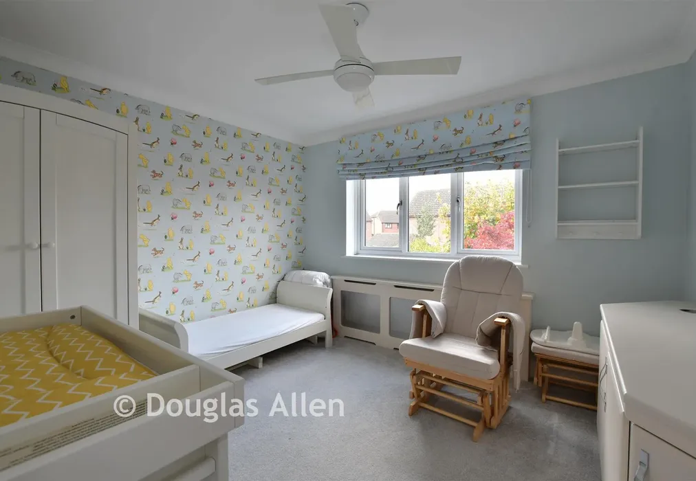 Bedroom 3 - Blake Hall Drive, Wickford, Essex - Wards of Kent