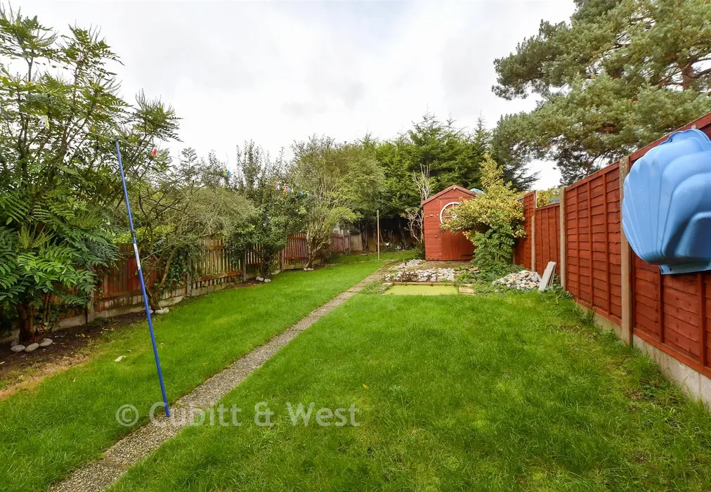 Rear Garden - Wakehurst Drive, Southgate, Crawley, West Sussex - Wards of Kent